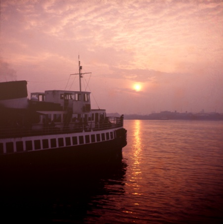 Ferry to Woodside